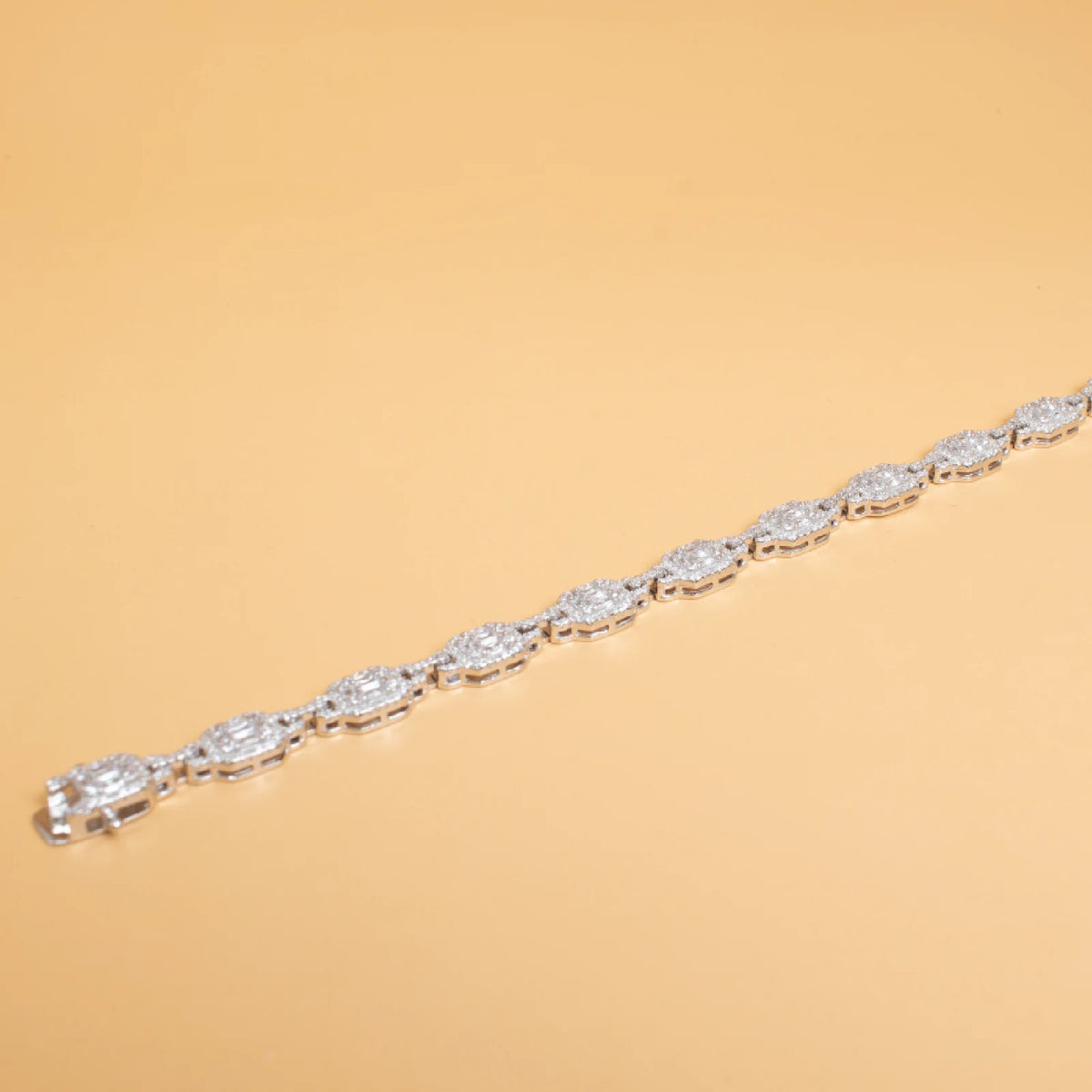 CZ GLITTERING TENNIS  BRACELET (7 INCH)