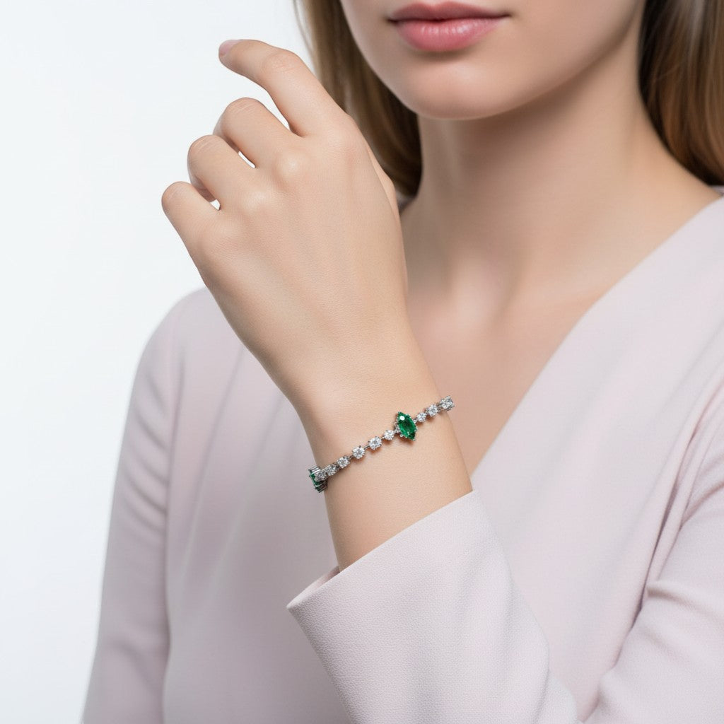 Emerald Elegance silver Bracelet