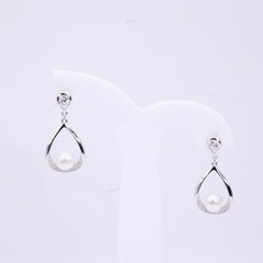 Pearl Studs (Silver)