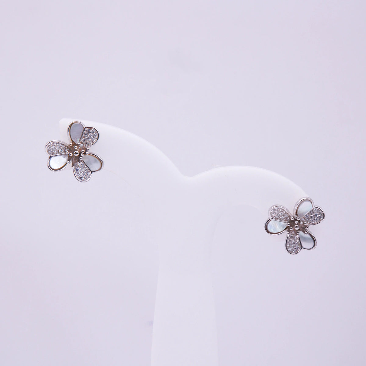 CLOVER STUDS (Silver)