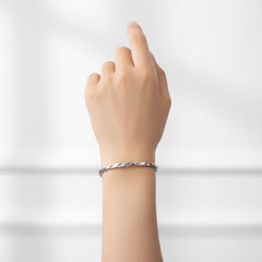 Luxe Silver Handcrafted Cuff(FREE SIZE)