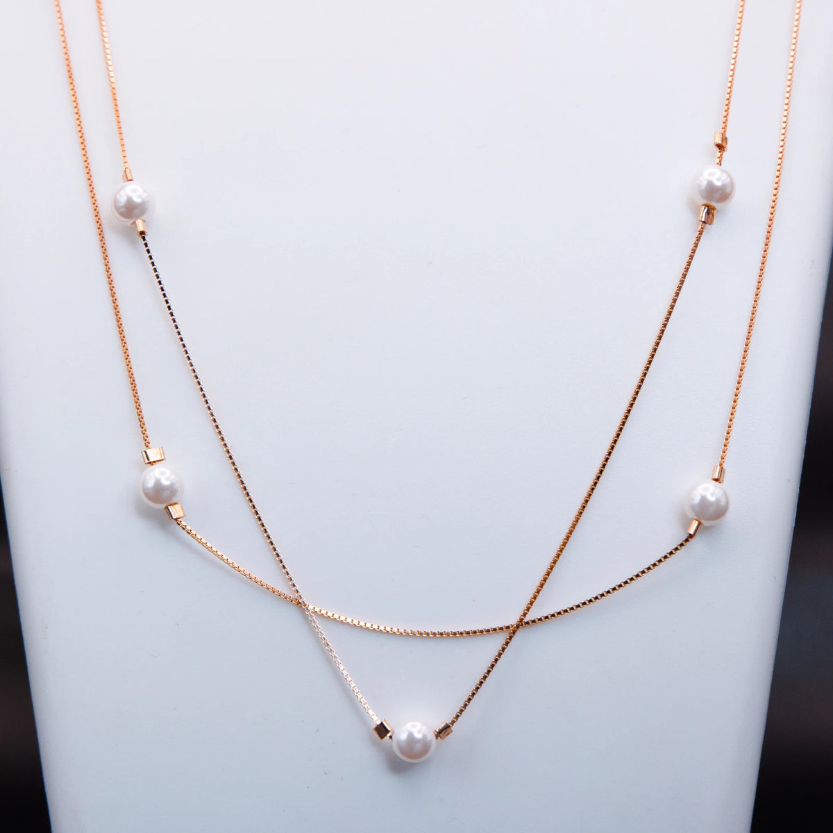 Elegant Pearl rose gold necklace