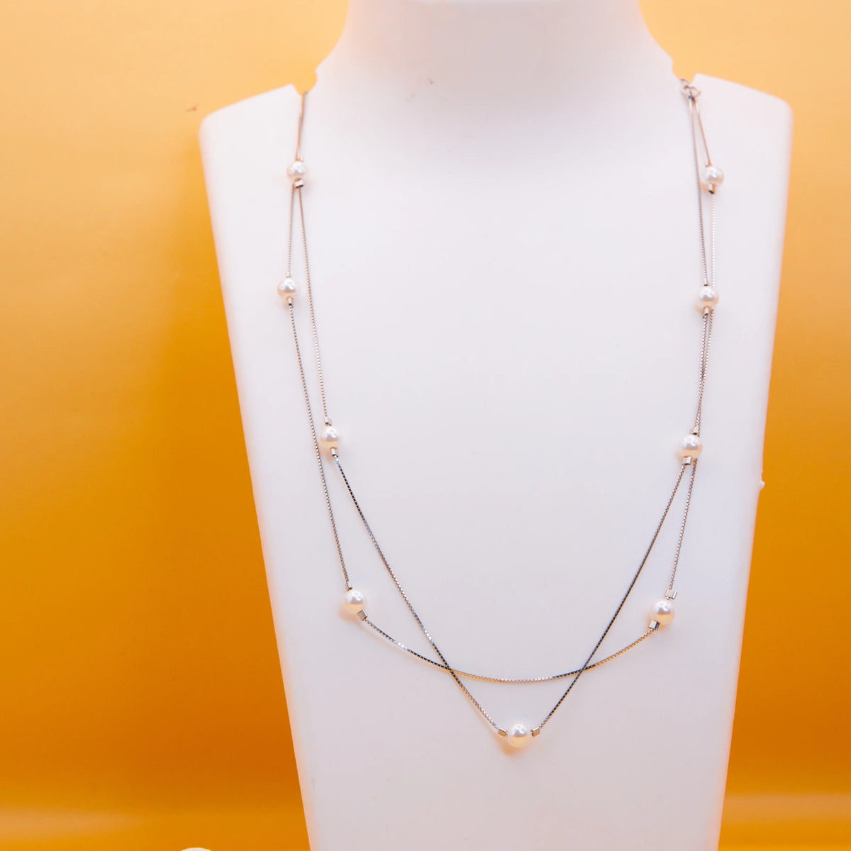 Elegant Pearl necklace