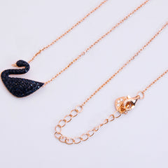 NIGHT SWAN SILVER PENDENT WITH ROSE GOLD LINK CHIAN